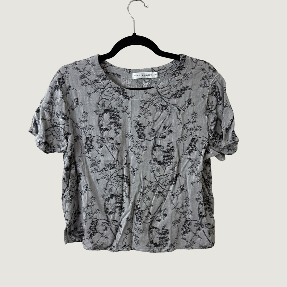 Cut Loose Moody Floral Jacquard Top Grey Black Fall Dark Romantic Poetcore Sz S